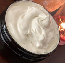Load image into Gallery viewer, Naturalee Glowing Shea & Aloe Body Butter
